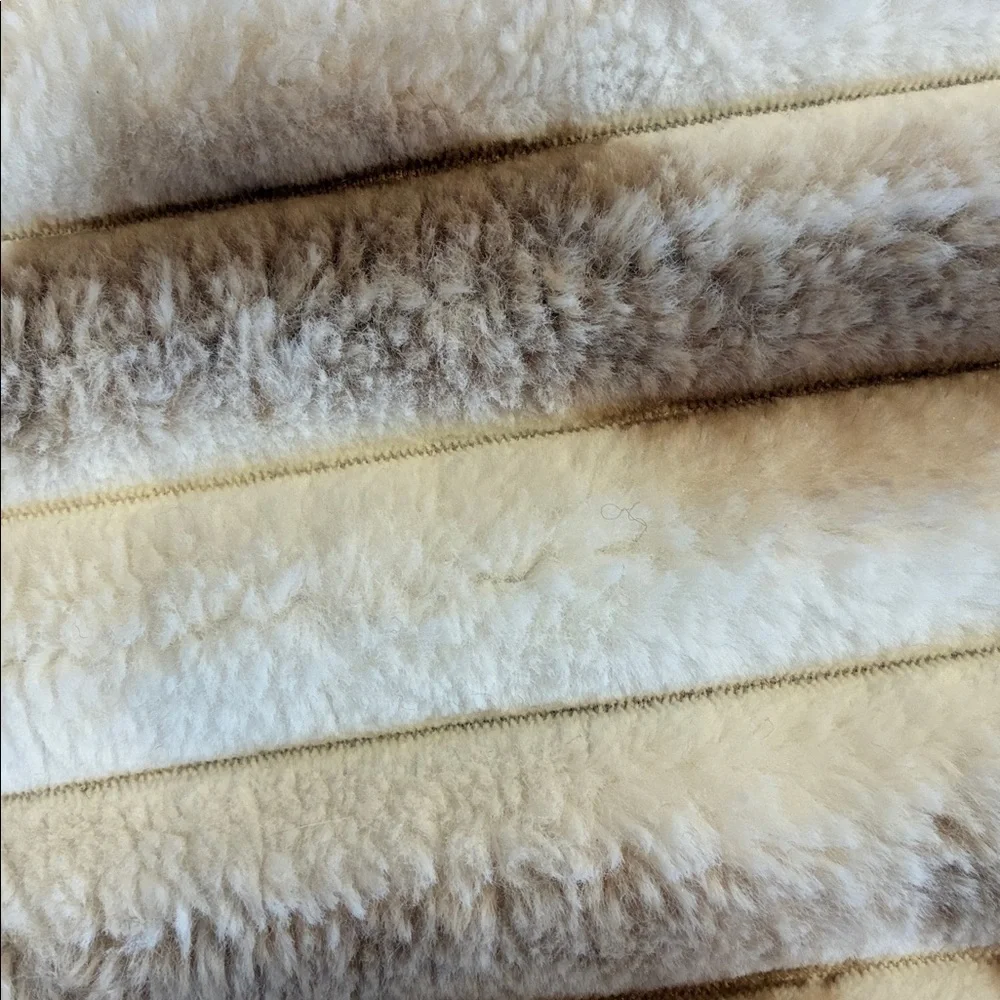 White & beige/light brown faux fur ribbed square throw pillow cover home decor